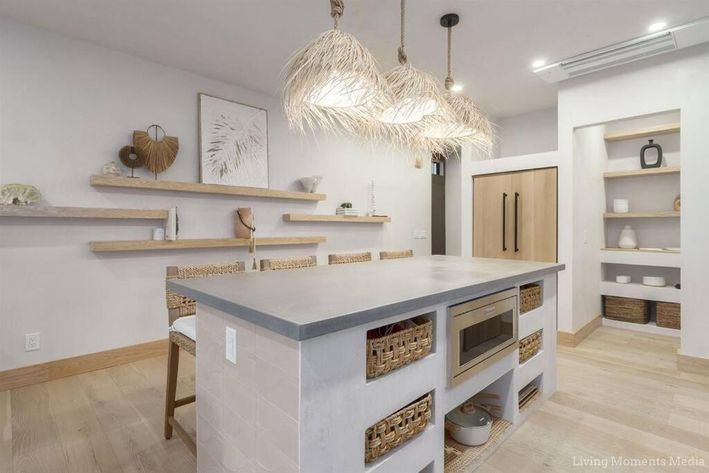 Aloha Moon - A Chic And Dreamy Modern Tropical Hideaway! Apartment Уайлеа Екстериор снимка