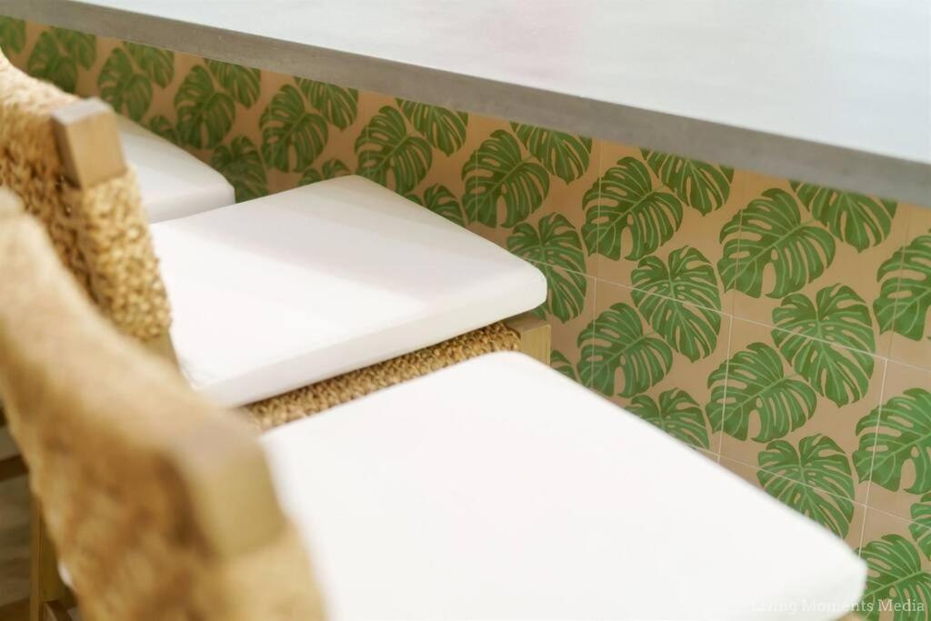 Aloha Moon - A Chic And Dreamy Modern Tropical Hideaway! Apartment Уайлеа Екстериор снимка