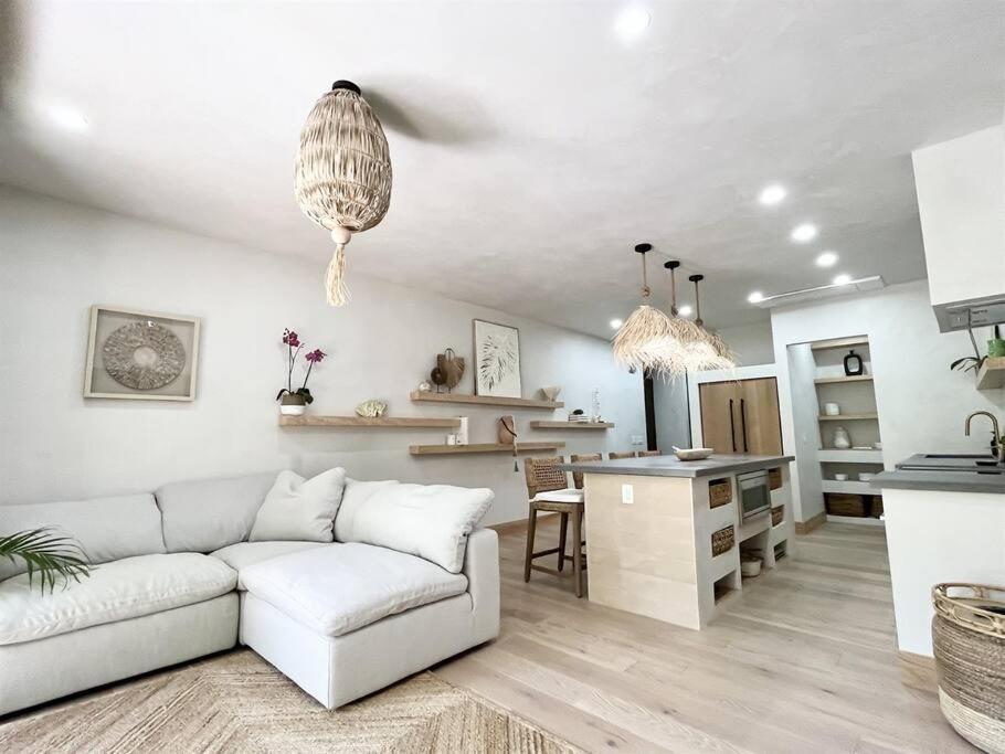 Aloha Moon - A Chic And Dreamy Modern Tropical Hideaway! Apartment Уайлеа Екстериор снимка