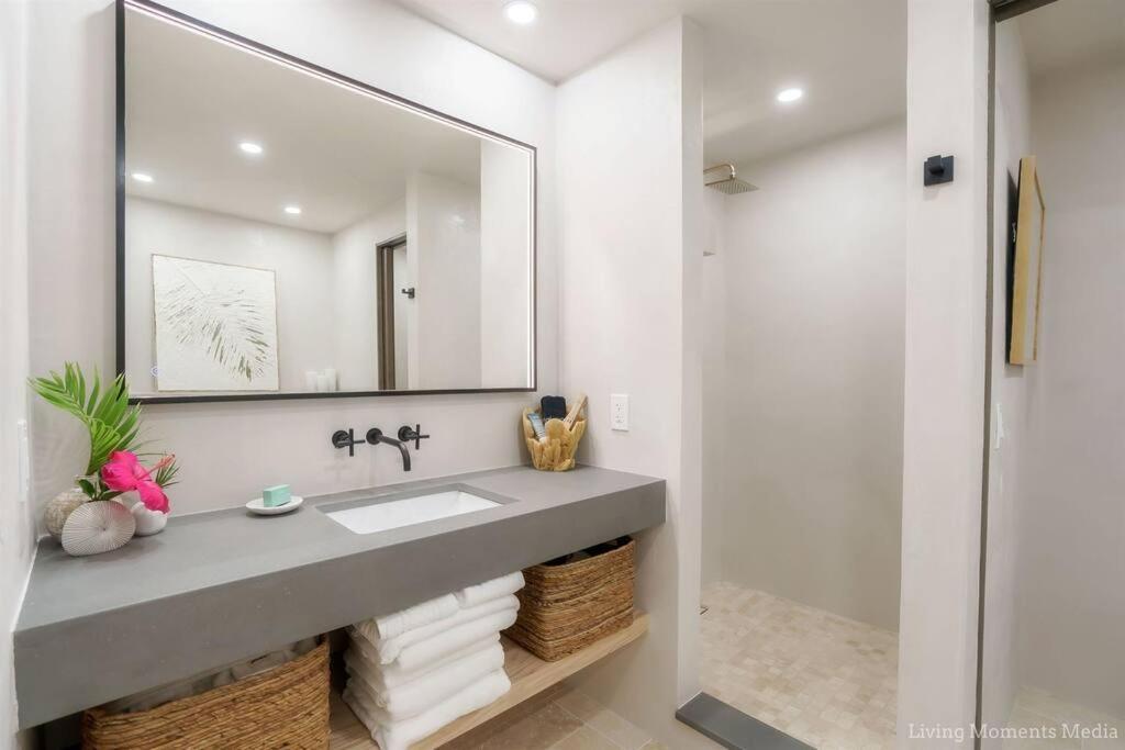 Aloha Moon - A Chic And Dreamy Modern Tropical Hideaway! Apartment Уайлеа Екстериор снимка